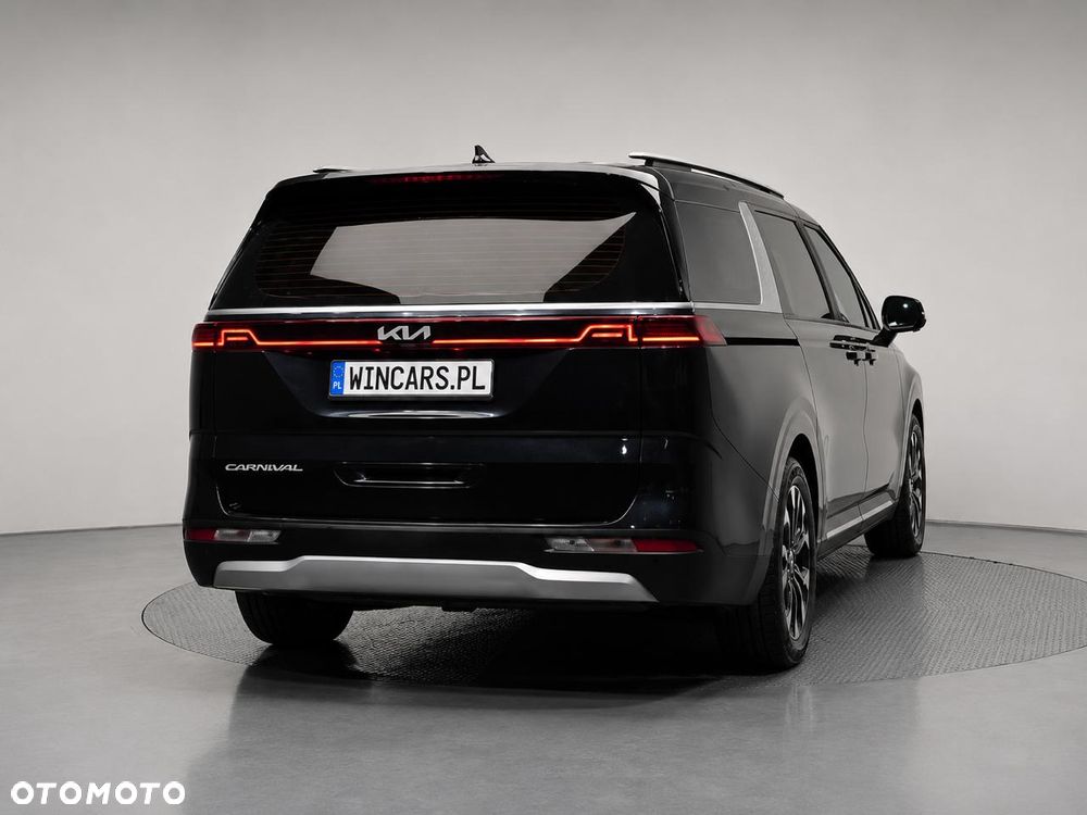 Kia Carnival - 3