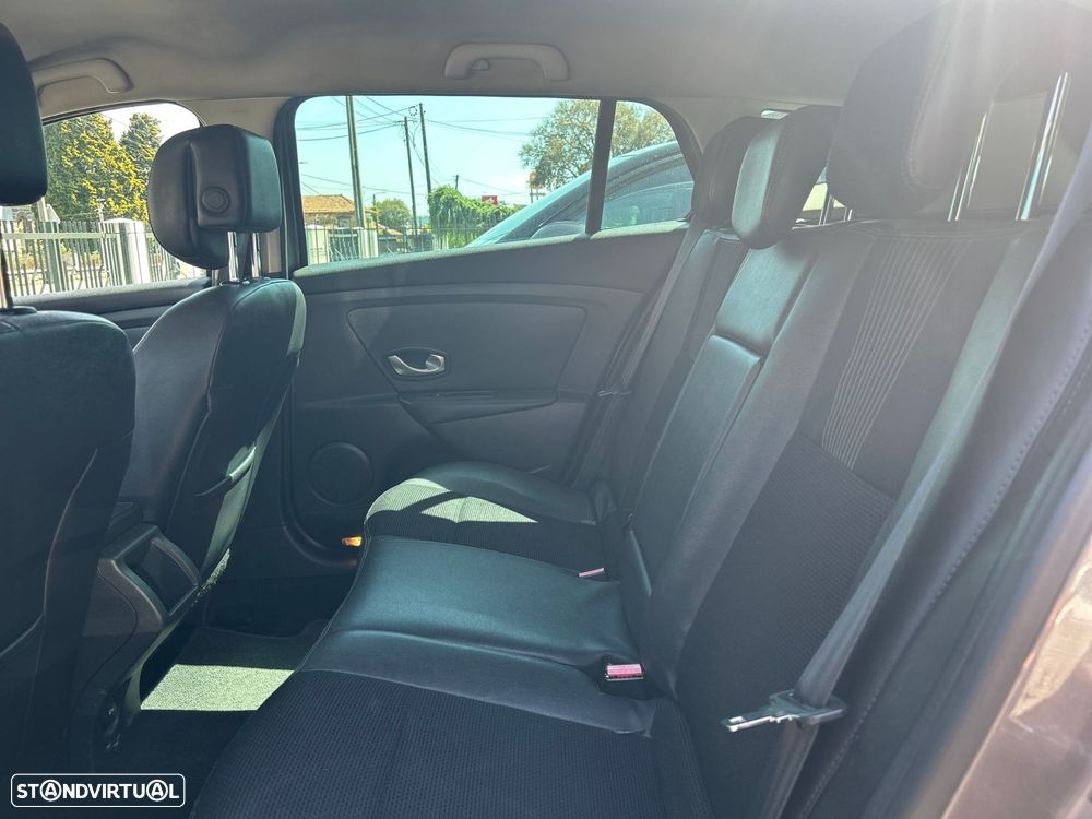 Renault Mégane Sport Tourer 1.5 dCi Dynamique - 19