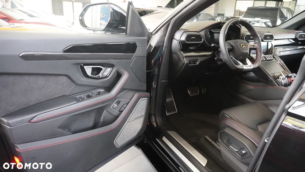 Lamborghini Urus - 5