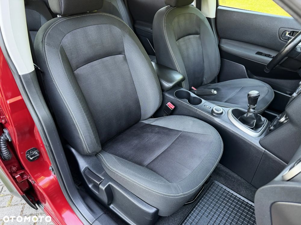 Nissan Qashqai 2.0 4 x 4 360 - 18
