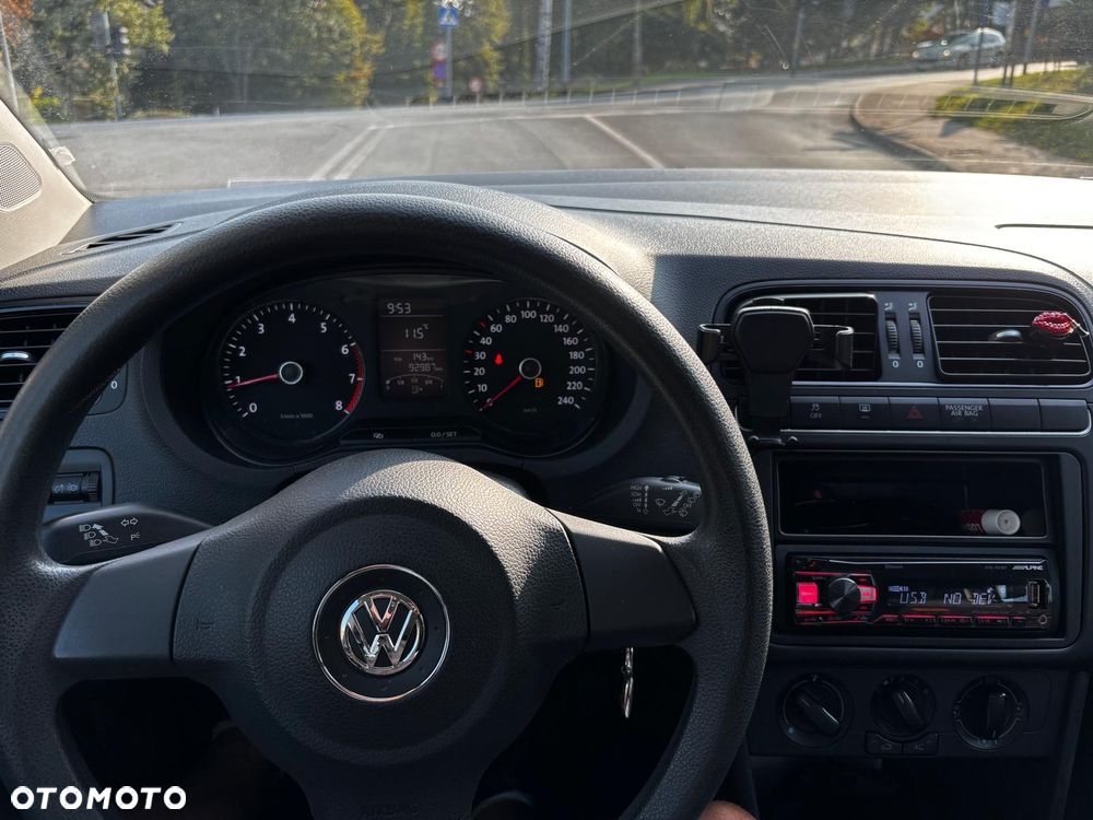 Volkswagen Polo - 8