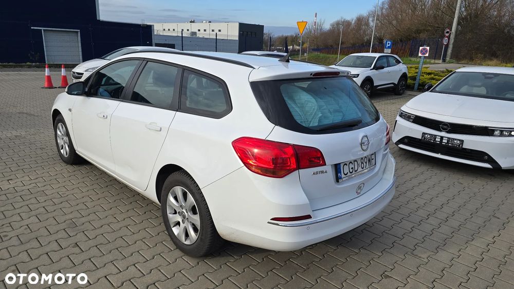 Opel Astra 1.6 CDTI Enjoy - 2