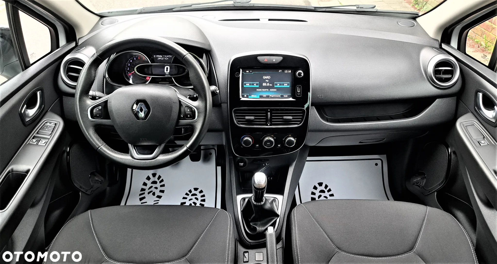 Renault Clio 1.2 16V Limited - 35