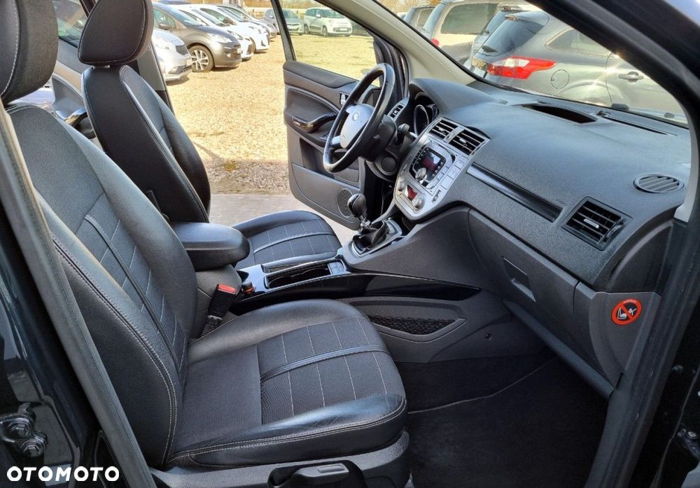 Ford Kuga - 25