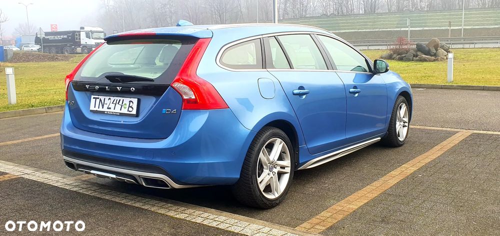 Volvo V60 D4 Geartronic Summum - 37