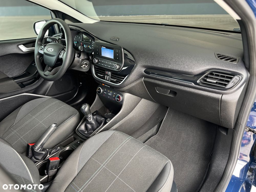 Ford Fiesta 1.1 Trend - 36