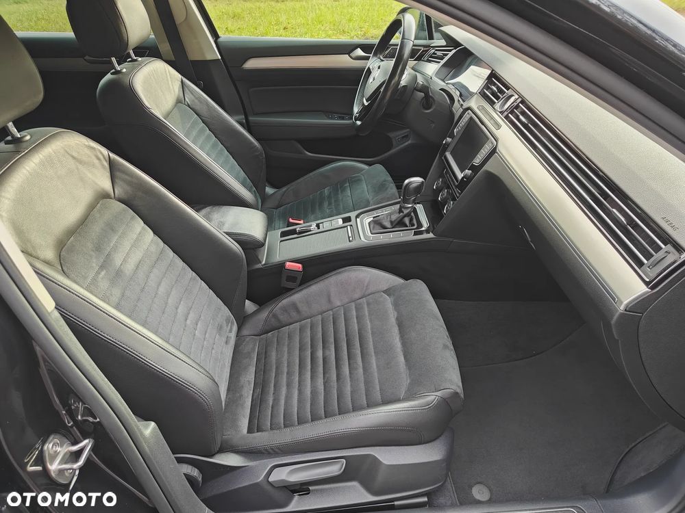 Volkswagen Passat - 27