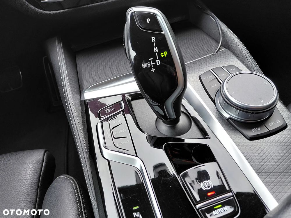 BMW Seria 5 520d M Sport Edition - 23