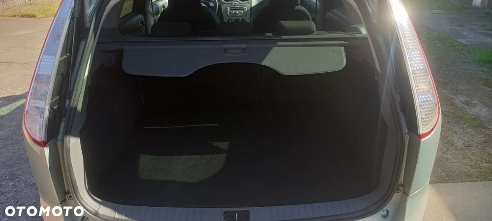 Ford Focus 1.6 16V Ambiente - 24