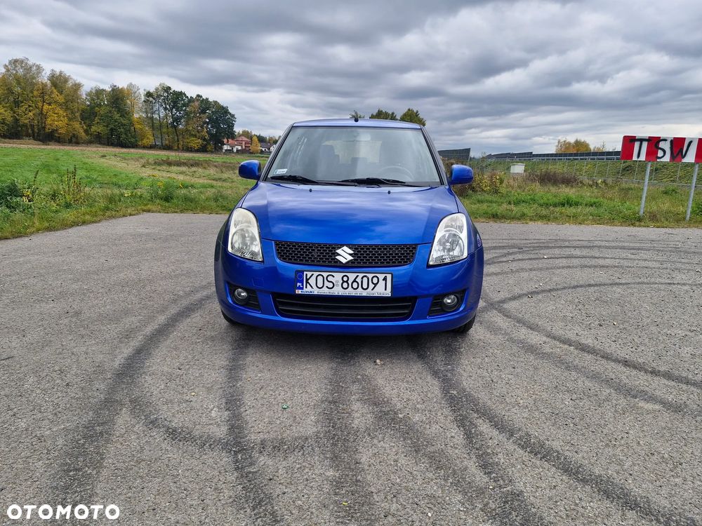 Suzuki Swift - 1