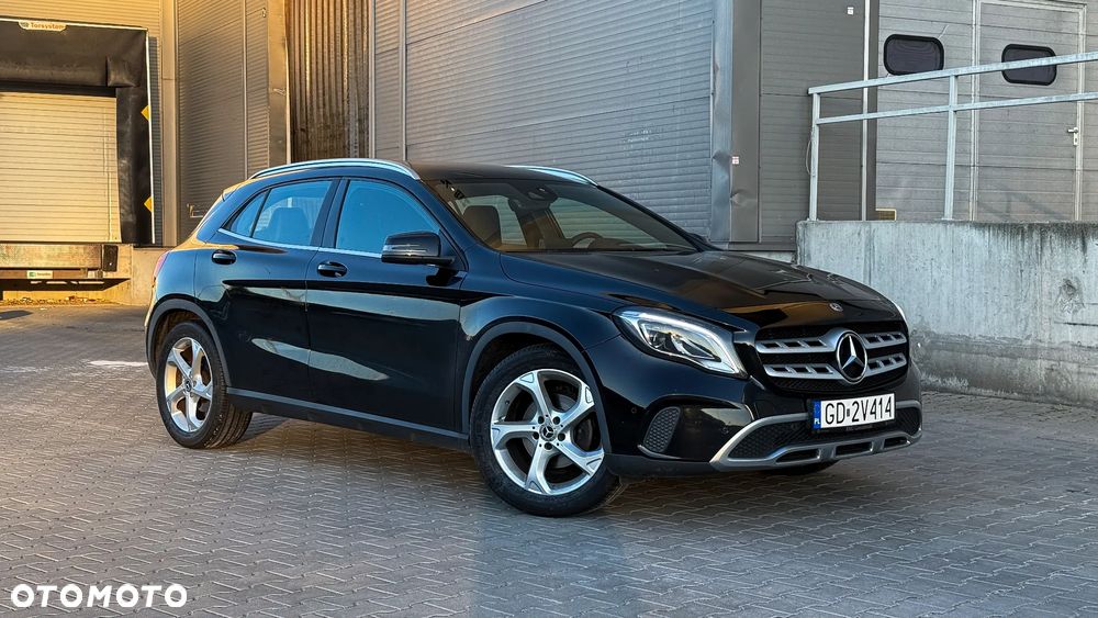 Mercedes-Benz GLA 200 7G-DCT - 1