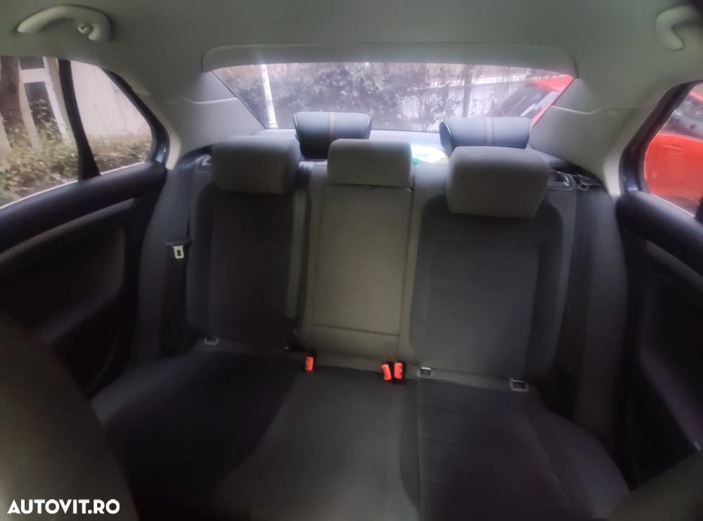 Volkswagen Jetta 1.4 TSI Comfortline - 12