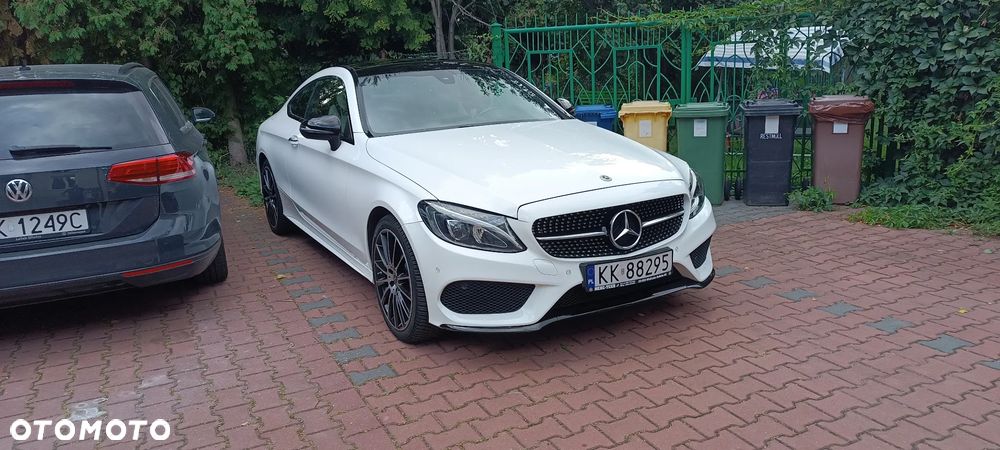 Mercedes-Benz Klasa C 300 9G-TRONIC - 32