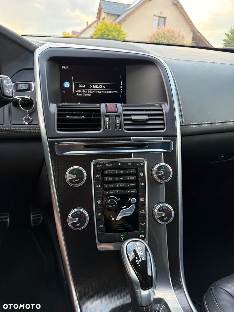 Volvo XC 60 D4 Drive-E R-Design Momentum - 30