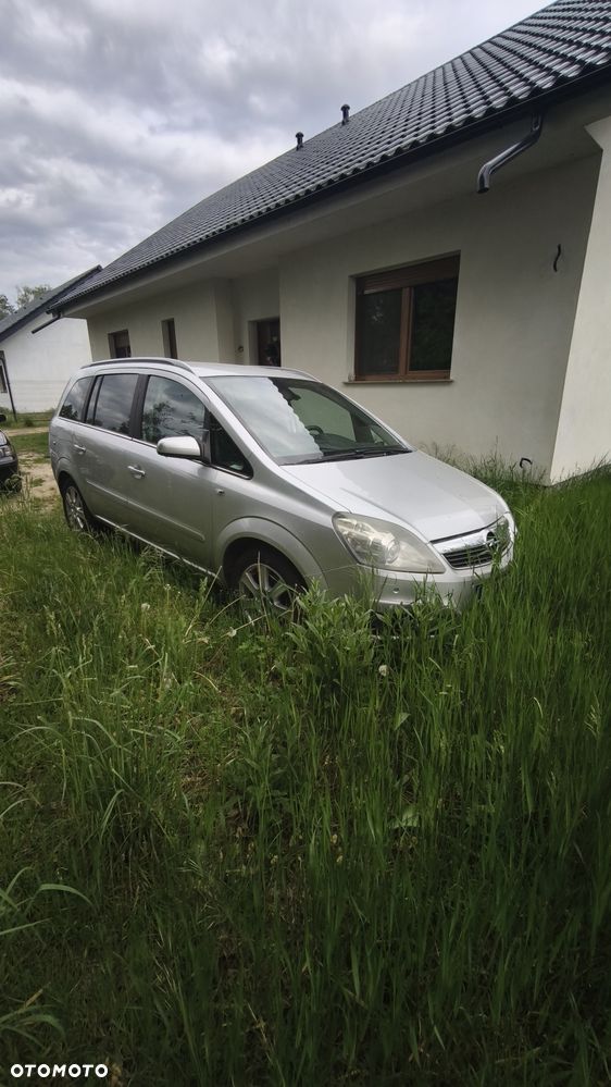 Opel Zafira - 1