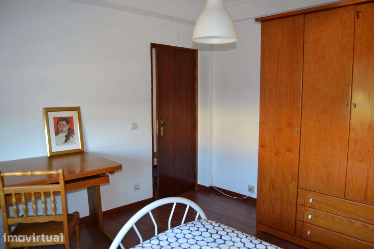 Quarto - localizado em Lisbon - Grande imagem: 3/15