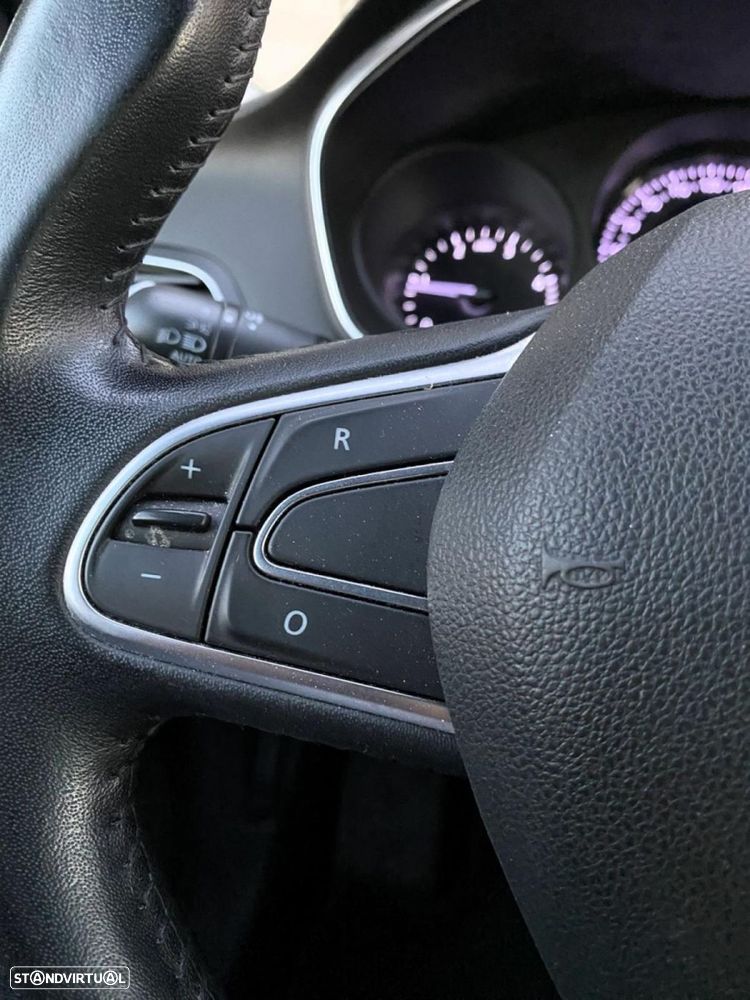 Renault Mégane 1.5 Blue dCi Limited - 20