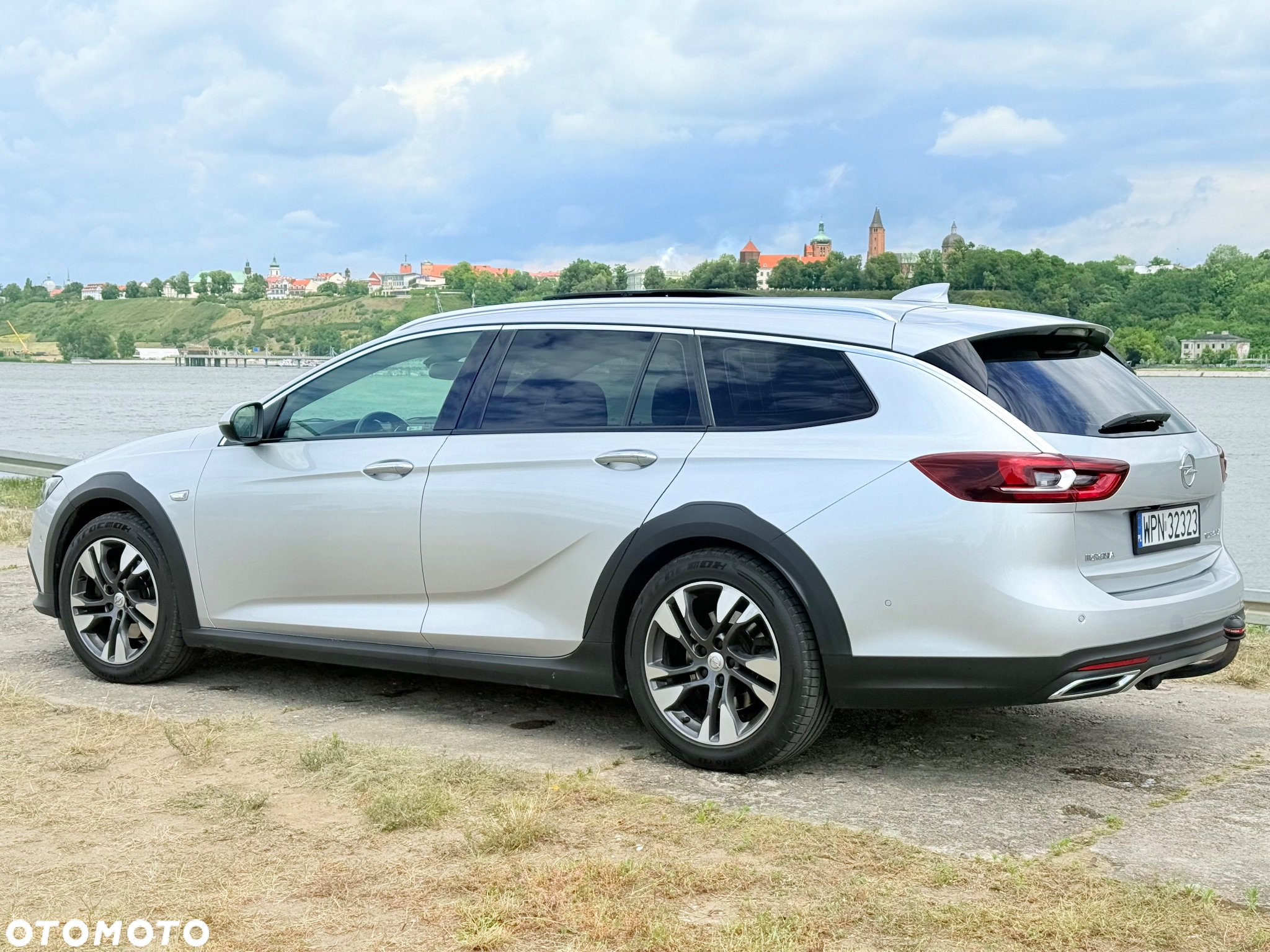 Opel Insignia Country Tourer 2.0 BiTrb D 4x4 Automatik Exclusive - 8
