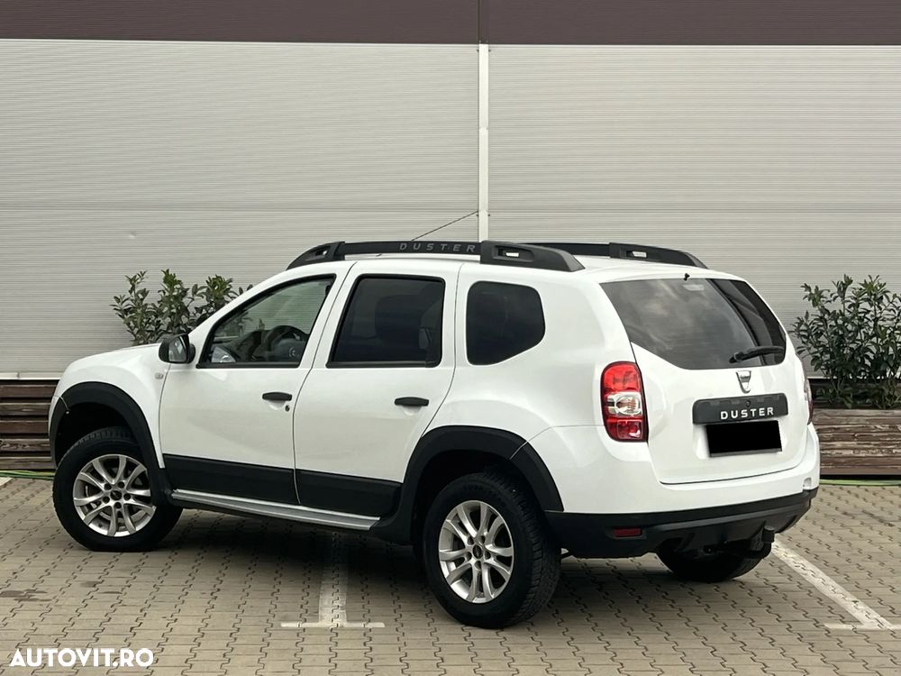 Dacia Duster 1.6 4x4 Laureate - 5