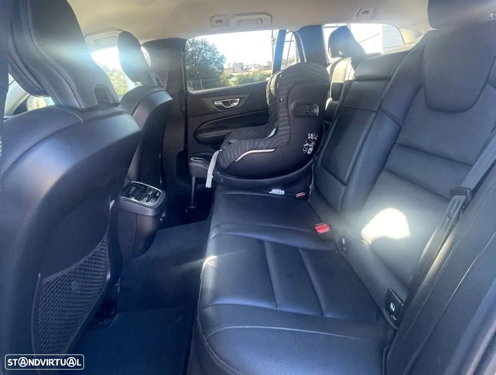 Volvo V60 2.0 D3 Momentum Plus Geartronic - 6