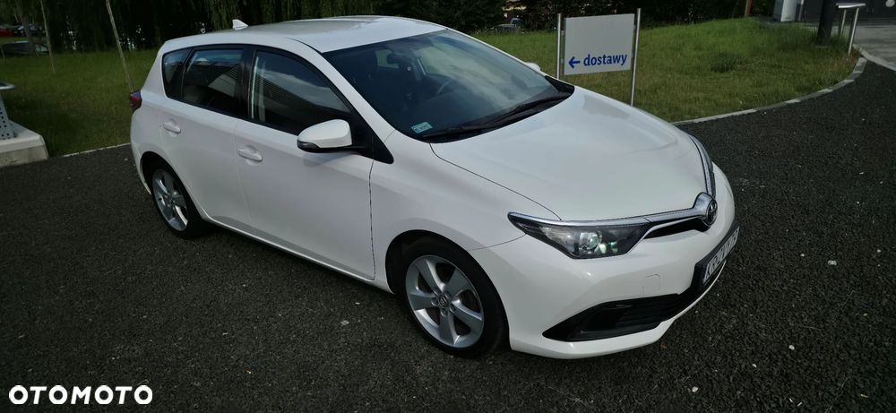 Toyota Auris 1.4 D-4D Premium - 10