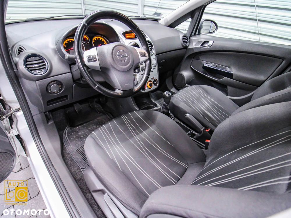 Opel Corsa 1.2 16V Enjoy - 16
