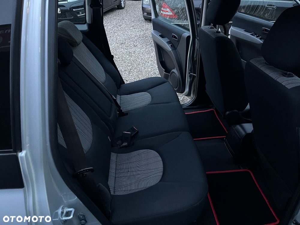 Hyundai Matrix 1.6 GLS - 12