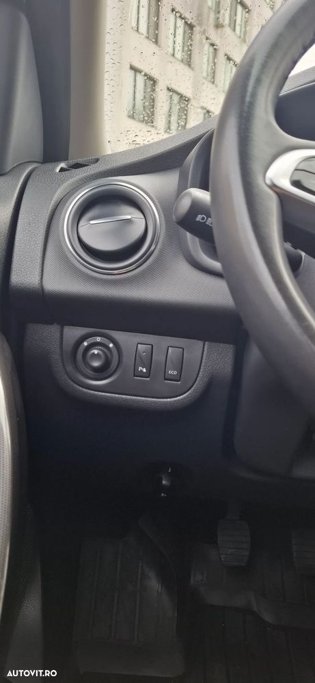 Dacia Logan 0.9 TCe Prestige - 13