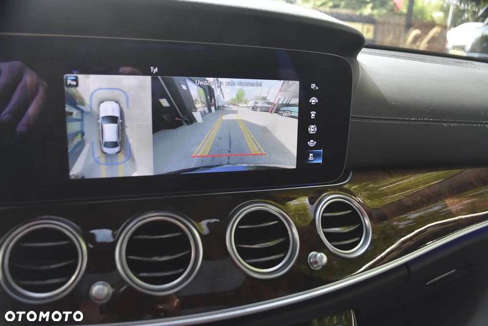 Mercedes-Benz Klasa E 350e 9G-TRONIC AMG Line - 16