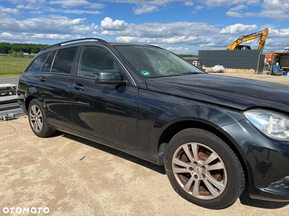 Mercedes C-klasa W204 Lift 2012 kombi C200 (183U) części zderzak maska błotnik klapa deska fotele drzwi lampy - 10