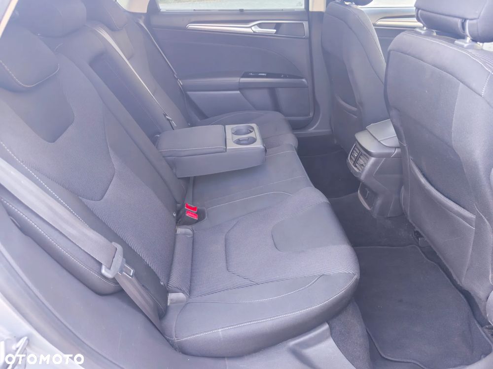 Ford Mondeo 2.0 TDCi Titanium PowerShift - 24