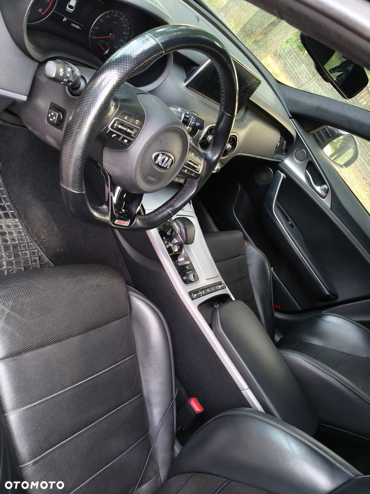 Kia Stinger 3.3 T-GDI V6 GT Prestige Line AWD - 9