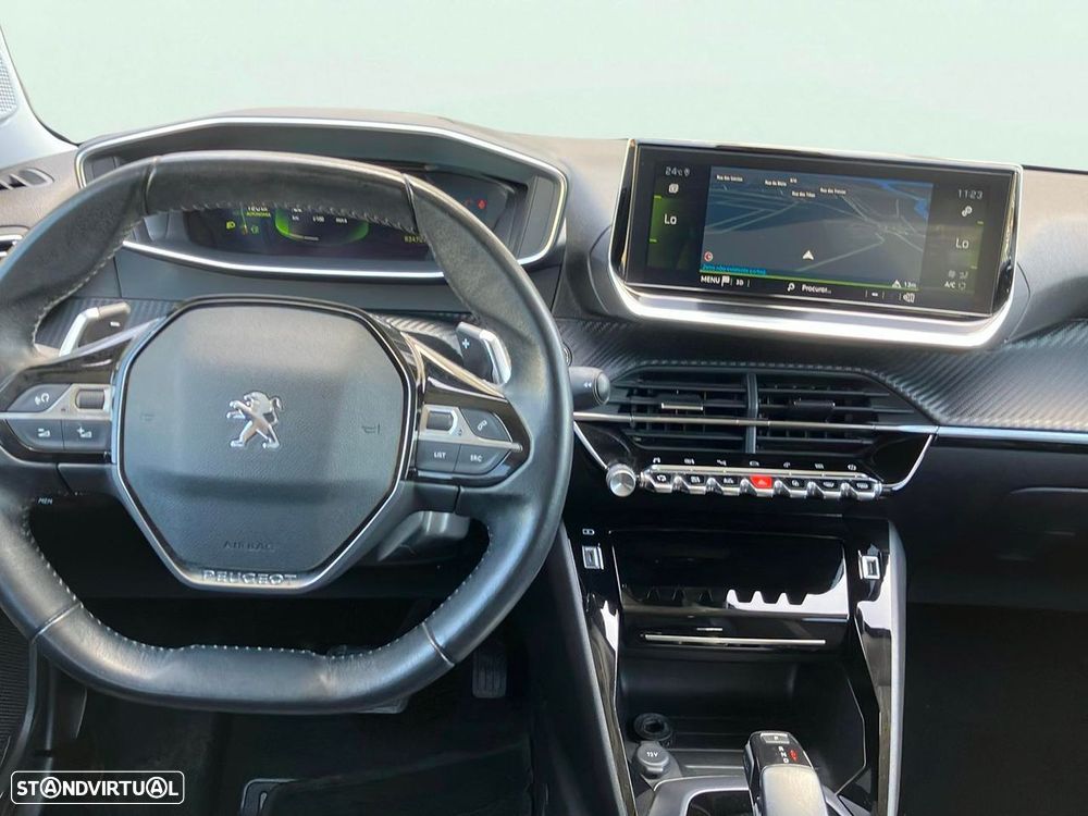 Peugeot 2008 1.5 BlueHDi Allure EAT8 - 14