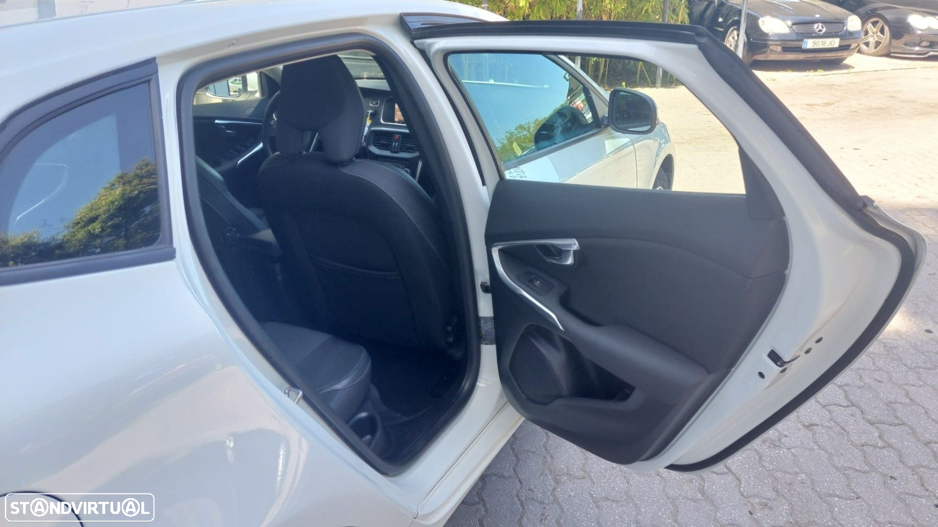 Volvo V40 2.0 D2 Summum - 10