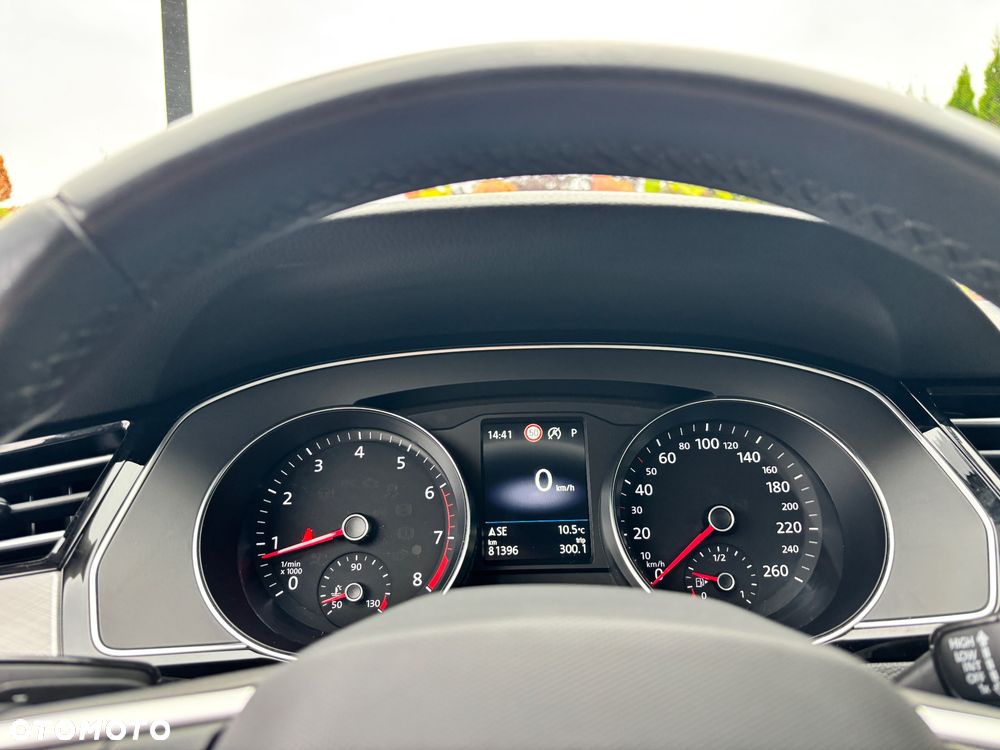 Volkswagen Passat - 29