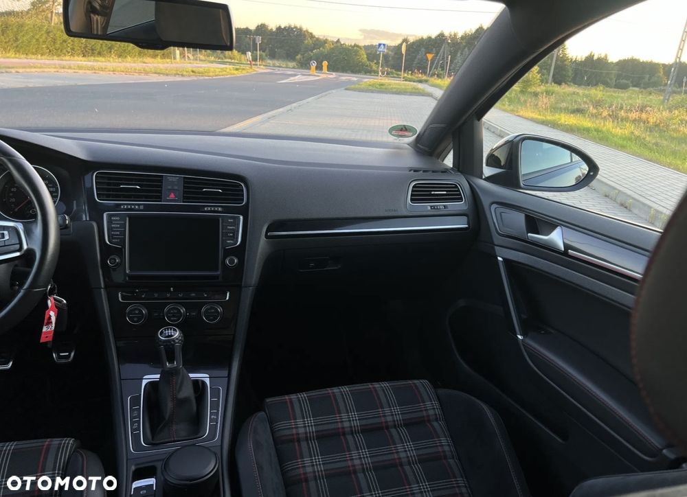 Volkswagen Golf 2.0 TSI BMT GTI Performance - 16