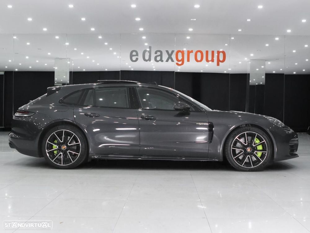 Porsche Panamera Sport Turismo 4S E-Hybrid - 2