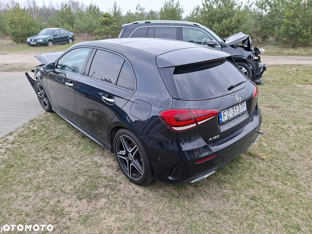 Mercedes-Benz Klasa A 180 AMG Line 7G-DCT - 4