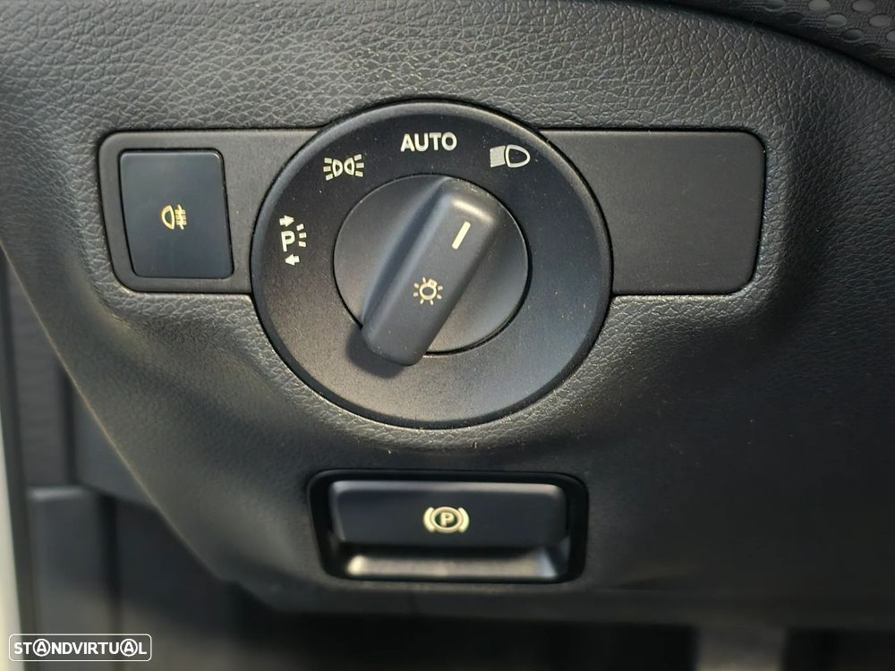 Mercedes-Benz A 180 CDI (BlueEFFICIENCY) - 21