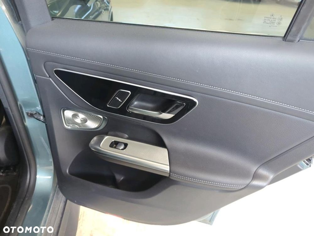 Mercedes-Benz GLC 300 e PHEV 4-Matic AMG Line - 13