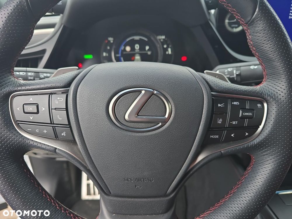 Lexus ES 300h F Sport Edition - 15
