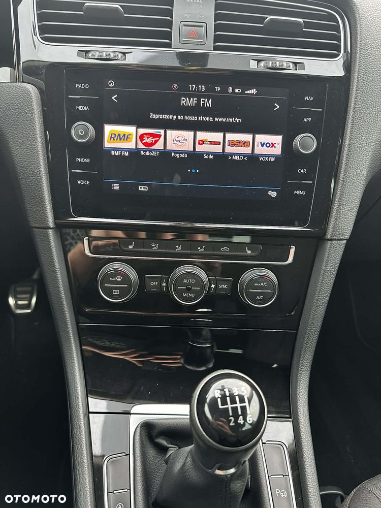 Volkswagen Golf 2.0 TDI Sound - 21