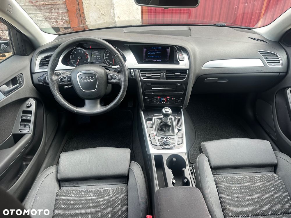 Audi A4 Avant - 33