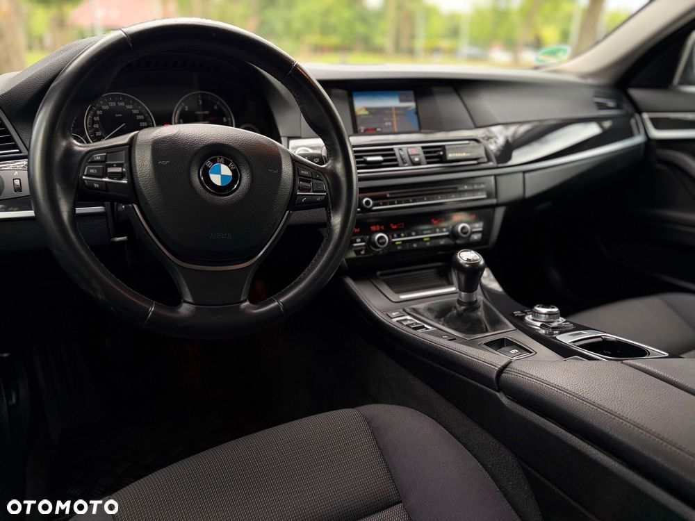 BMW Seria 5 520d - 5