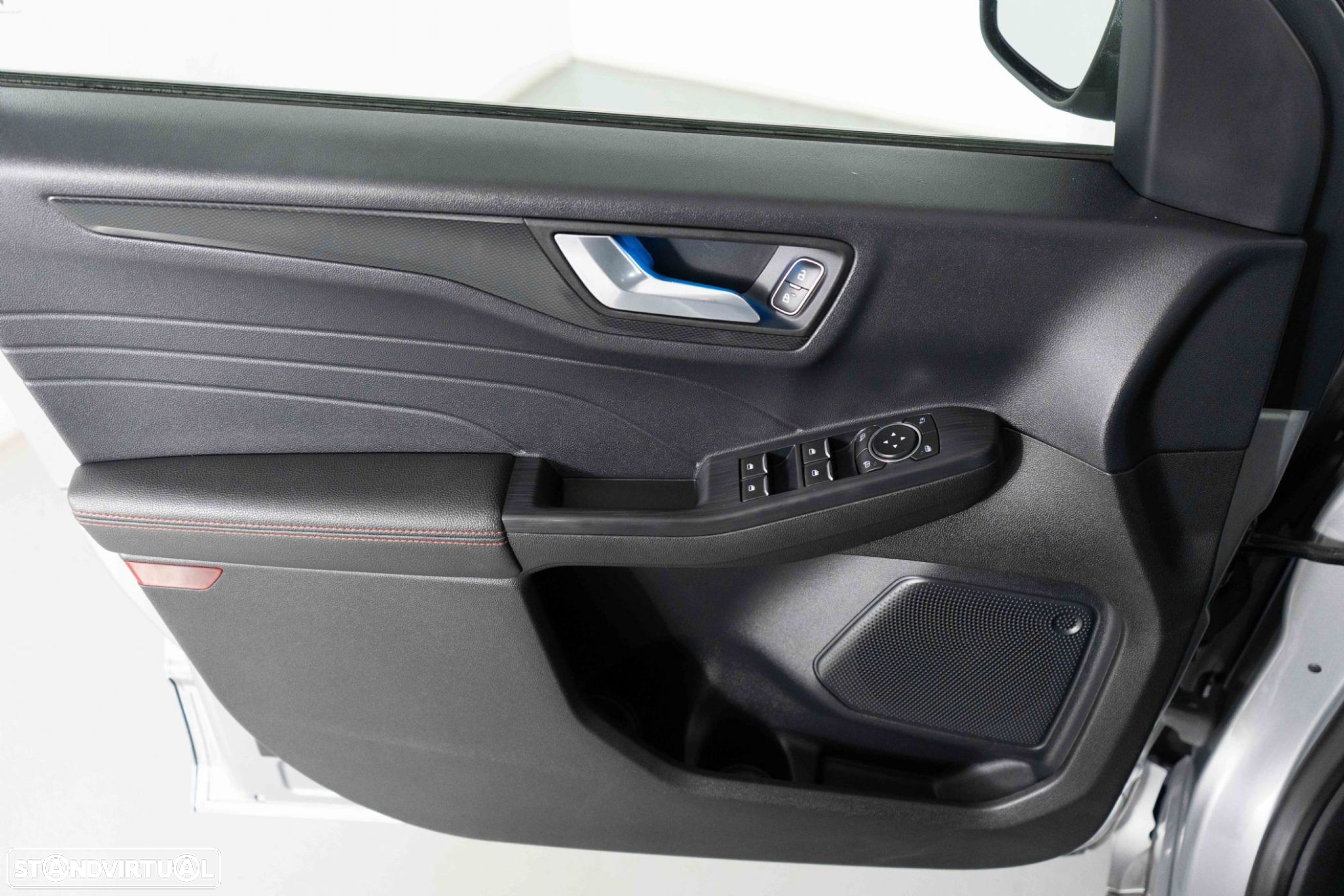 Ford Kuga - 17