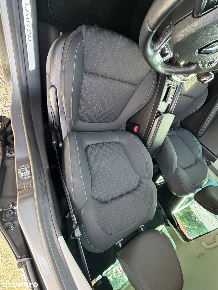 Renault Grand Scenic - 26