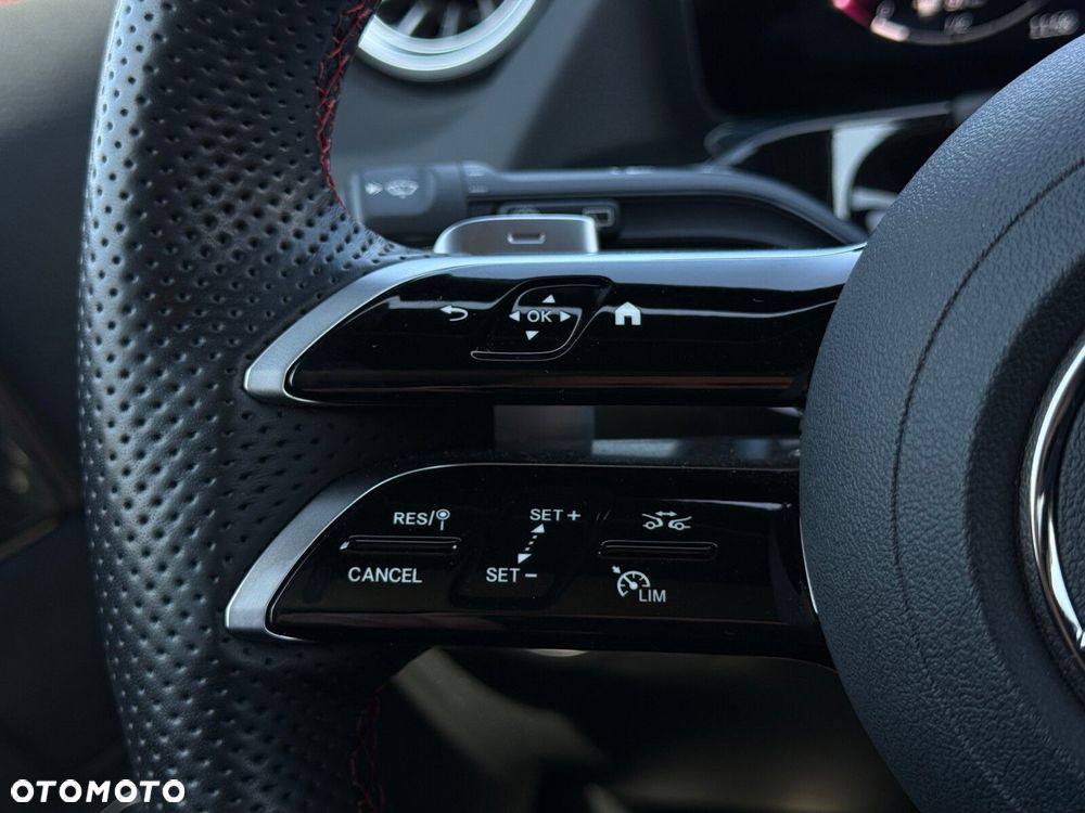 Mercedes-Benz GLA 200 d AMG Line - 20