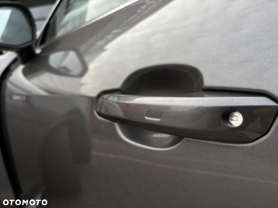 Audi A4 Limousine - 4