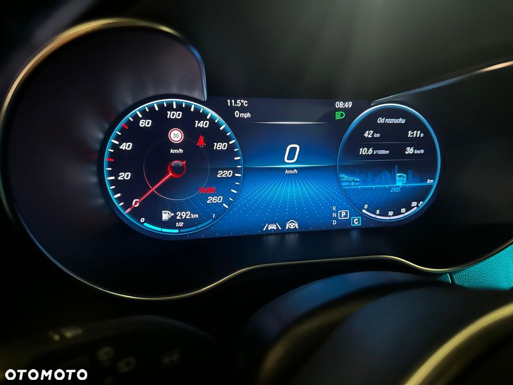 Mercedes-Benz GLC 300 4Matic 9G-TRONIC AMG Line Plus - 18