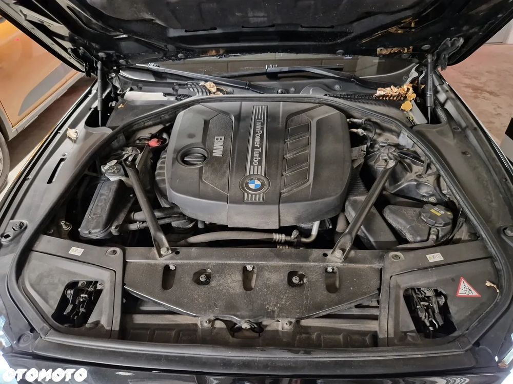 BMW Seria 5 525d xDrive - 7